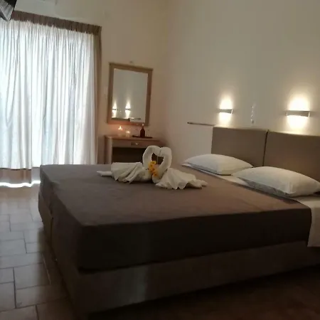 Szálloda Golden Star Ajía Marína